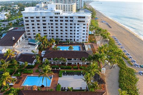 Beachcomber resort st pete beach - Book a room at Beachcomber Beach Resort, a hotel with 2 outdoor pools, a restaurant, a bar, and a nightclub. Enjoy the private beach, the fitness center, and the beach sun …
